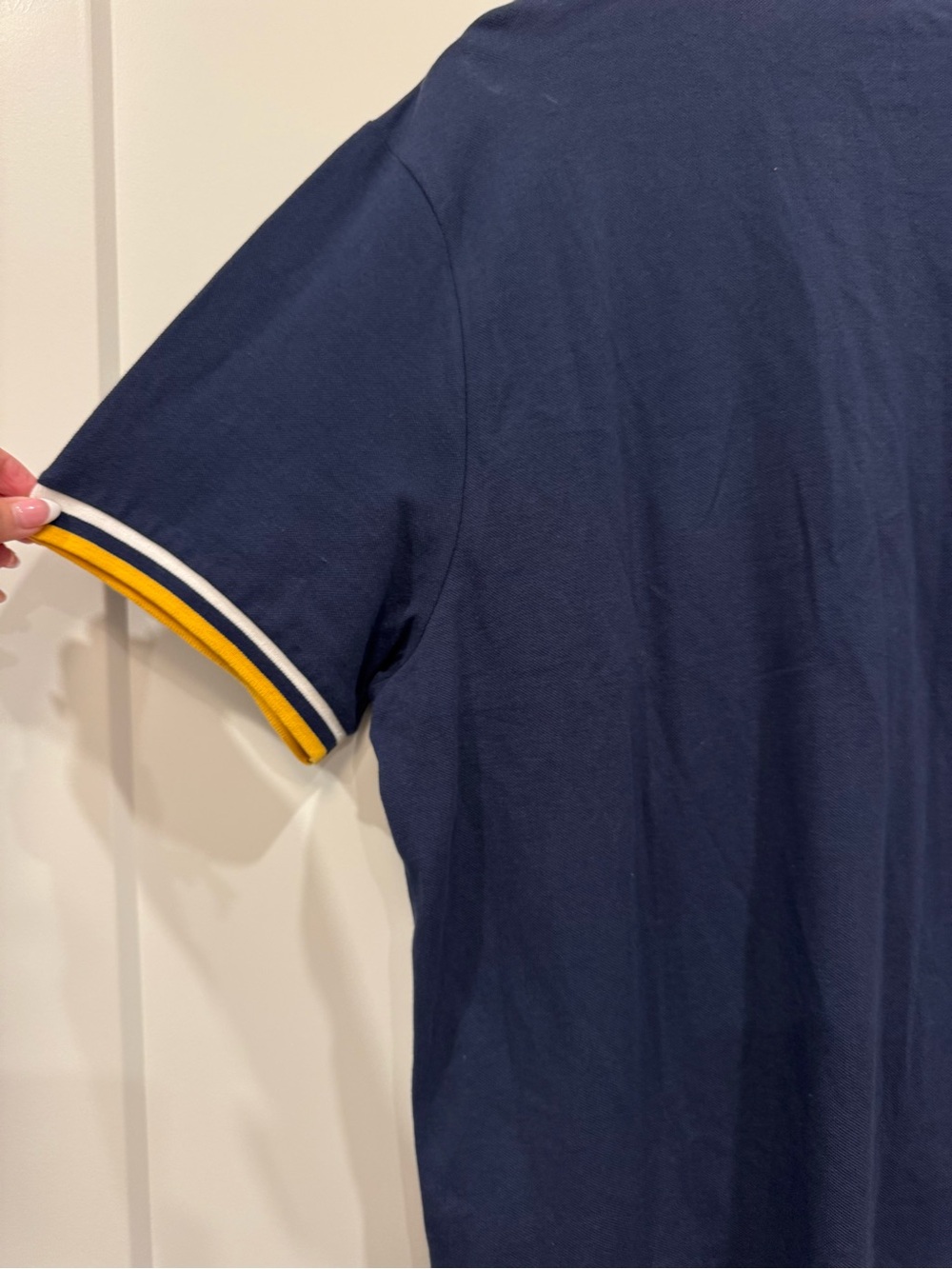 GUESS Men's Navy Logo Tee with Yellow Trim Retro Throwback - Picture 6 of 9